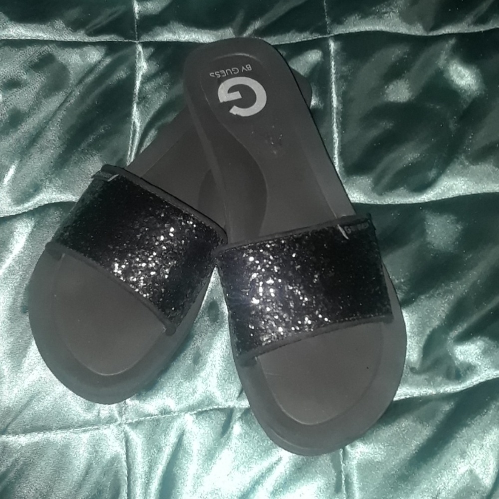 Guess slides/slippers/sandals